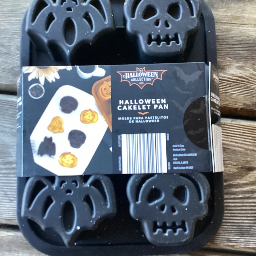 Halloween Collection Cakelet Pan